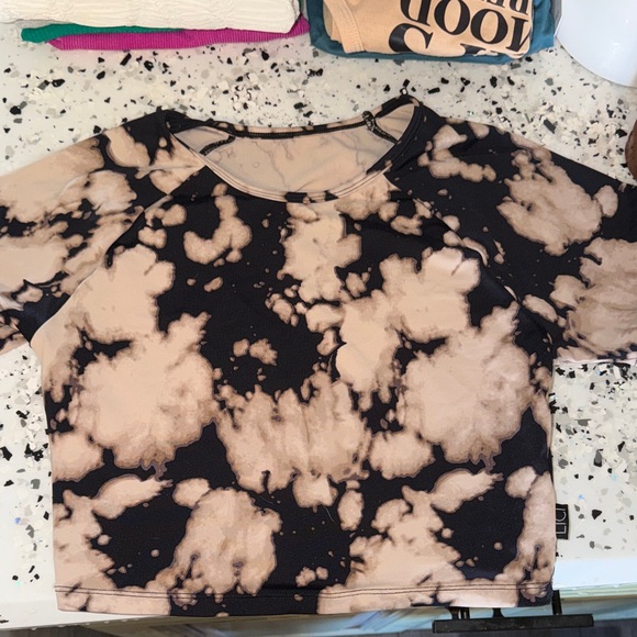 Lici Fit Tops - Stylish Black and Tan Women's Crop Top